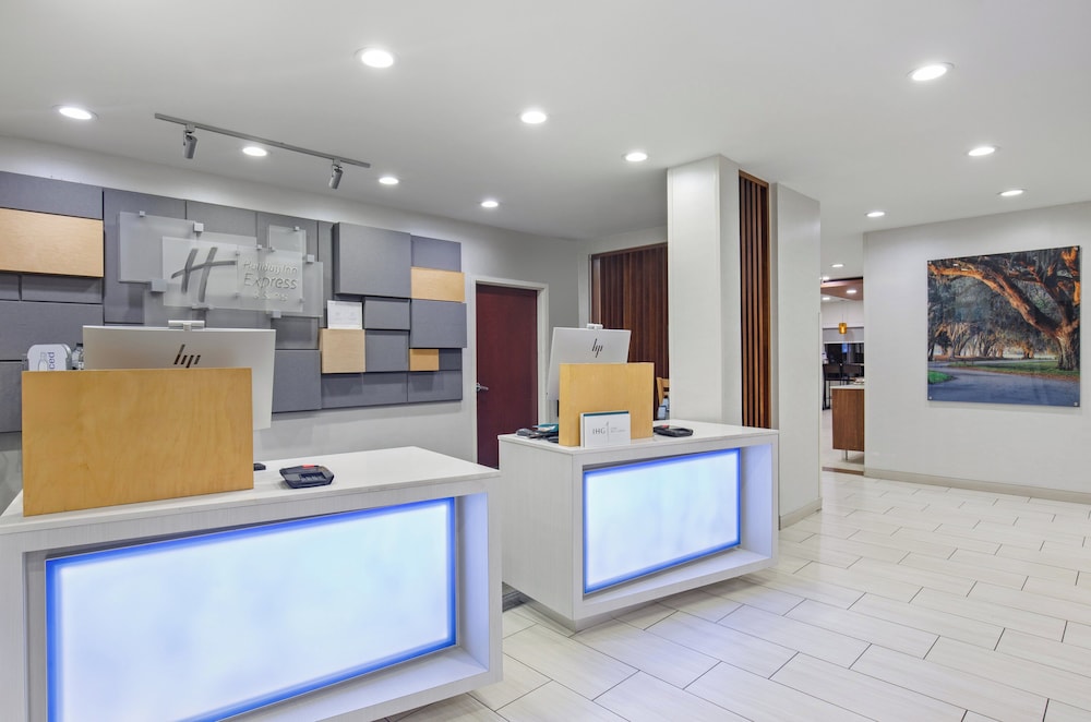 Holiday Inn Express & Suites Locust Grove by IHG - photo 48