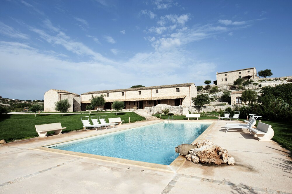 Valle dell'Acanto - carbon neutral hotel in Modica