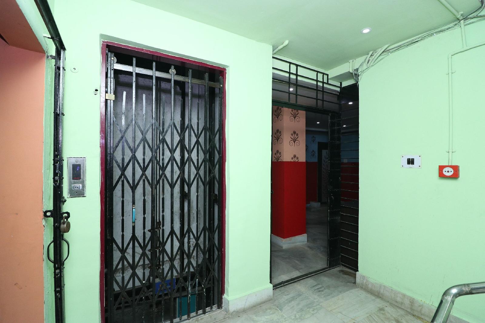 OYO 18490 Hotel Jagannath International — hotel in Barakpur