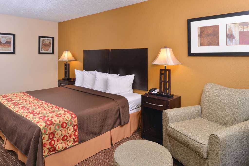 Americas Best Value Inn Tupelo Barnes Crossing - photo 11