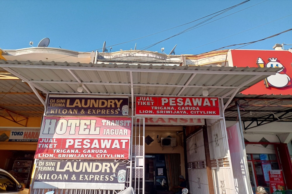 OYO 93479 Hotel Jaguar Sentani — hotel in Sentani