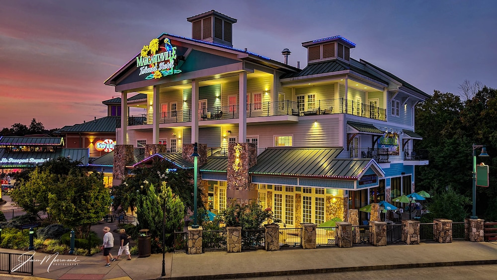 Margaritaville Island Hotel — 4-Star Luxury Hotel in Pigeon Forge, United States
