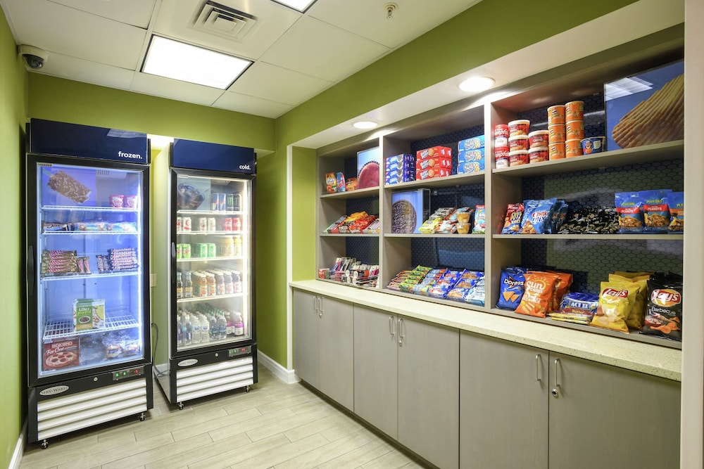 Hampton Inn Jacksonville East Regency Square - photo 24