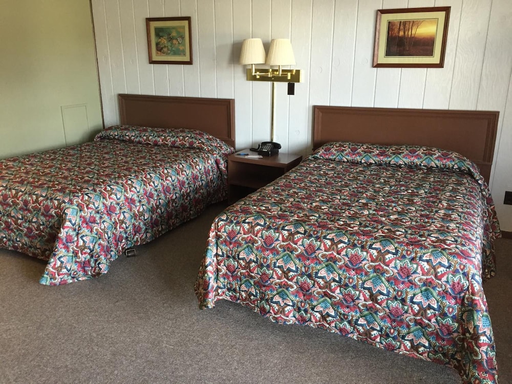 Colonial Hotel Motel - photo 20