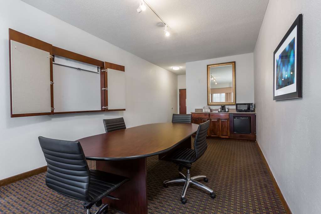 Wingate by Wyndham High Point Greensboro Airport South - photo 12