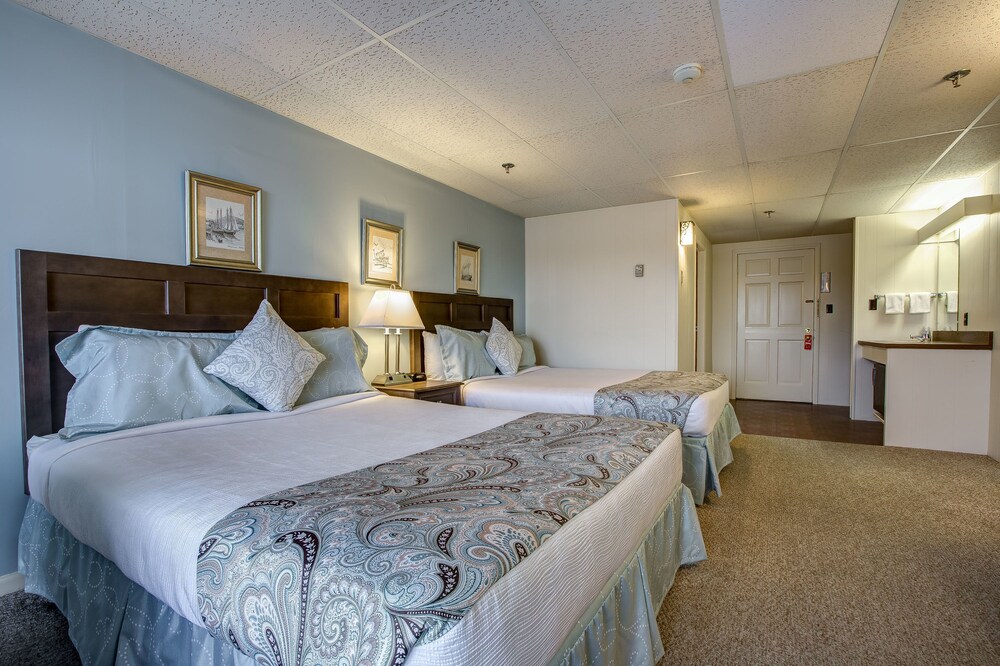Bluebird Ocean Point Inn - photo 25