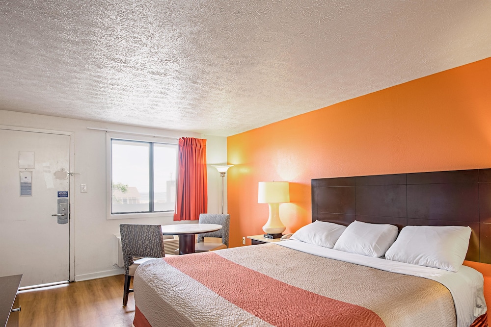 Budget Inn Norfolk VA Oceanview - photo 9