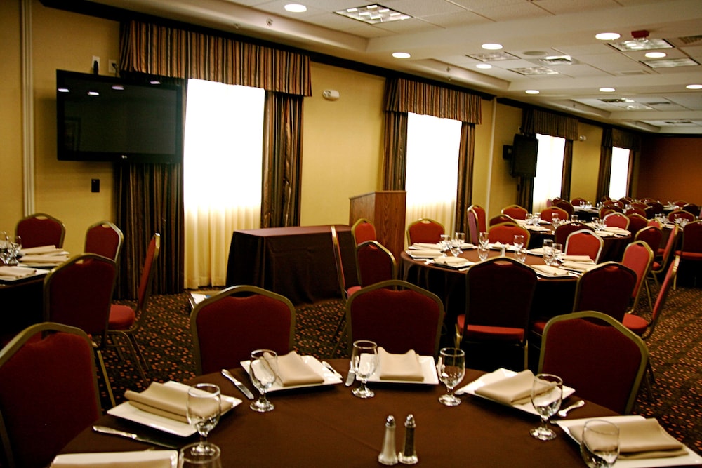 Hampton Inn & Suites Folsom - photo 77