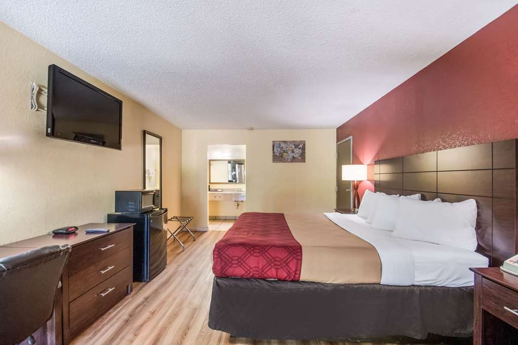 Econo Lodge Kearney Liberty - photo 6