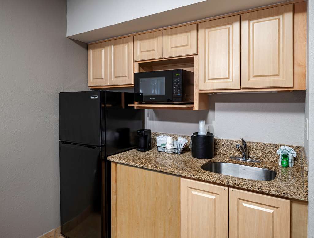 Best Western New Smyrna Beach Hotel & Suites - photo 22