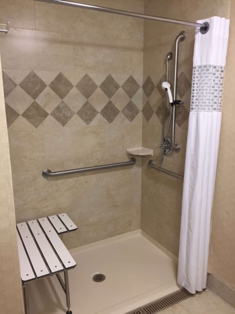 Hampton Inn & Suites Stillwater - photo 51