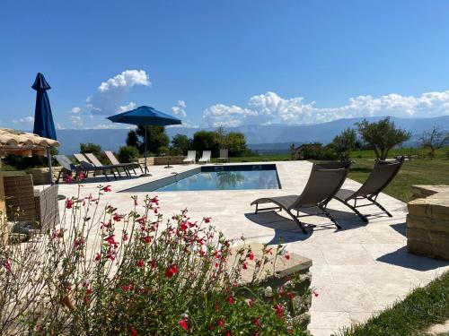 Les écuries du Fournel — 4-Star Luxury Hotel in Saint-Lattier, France