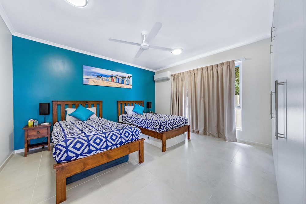 Panoramic Island Views — Airlie Beach — photo 3