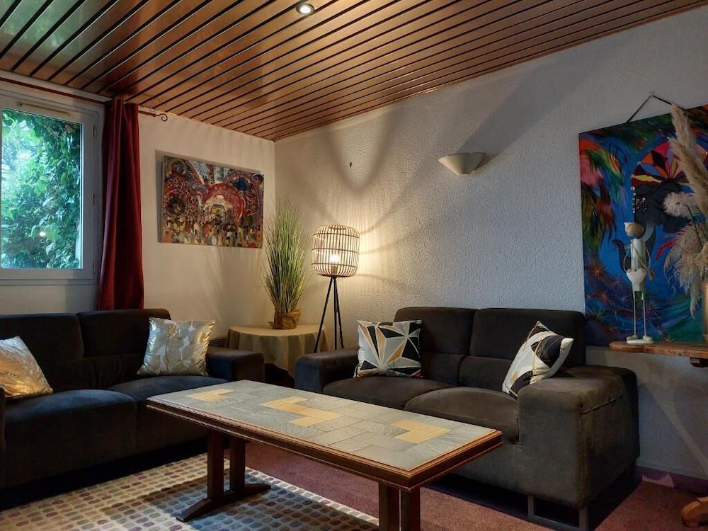 Contact Hotel Utah Beach Carentan — hotel in Carentan