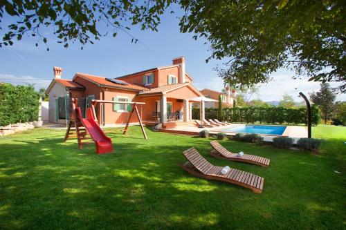 Villa Goretini with private pool — 4-Star Luxury Hotel in Nedescina, Croatia