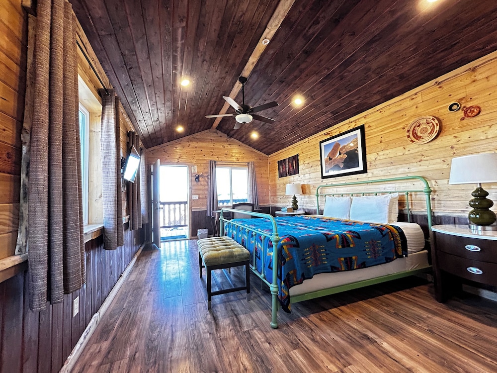 The Rim Rock Inn - photo 33