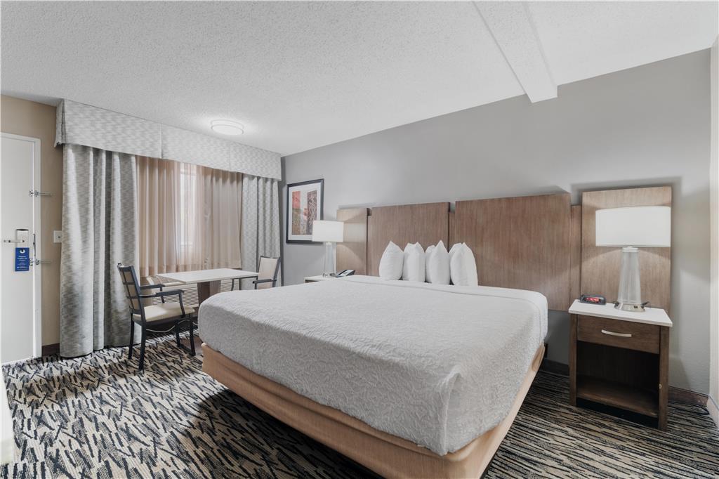 Best Western Los Alamitos Inn & Suites - photo 38