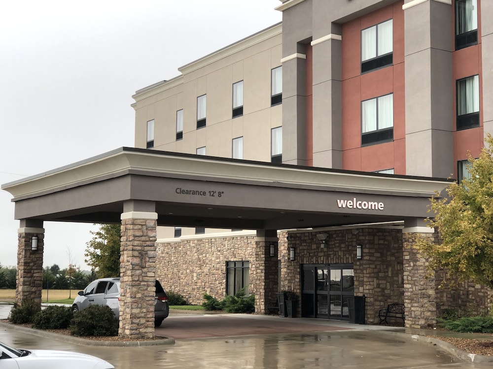 Hampton Inn Pratt - featured photo