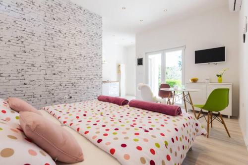 CANDY ap. near center bus beach free parking place — 4-Star Luxury Hotel in Zadar, Croatia