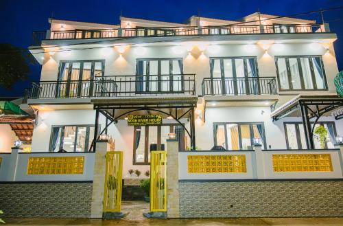 Moon River House — 4-Star Luxury Hotel in Hoi An, Vietnam