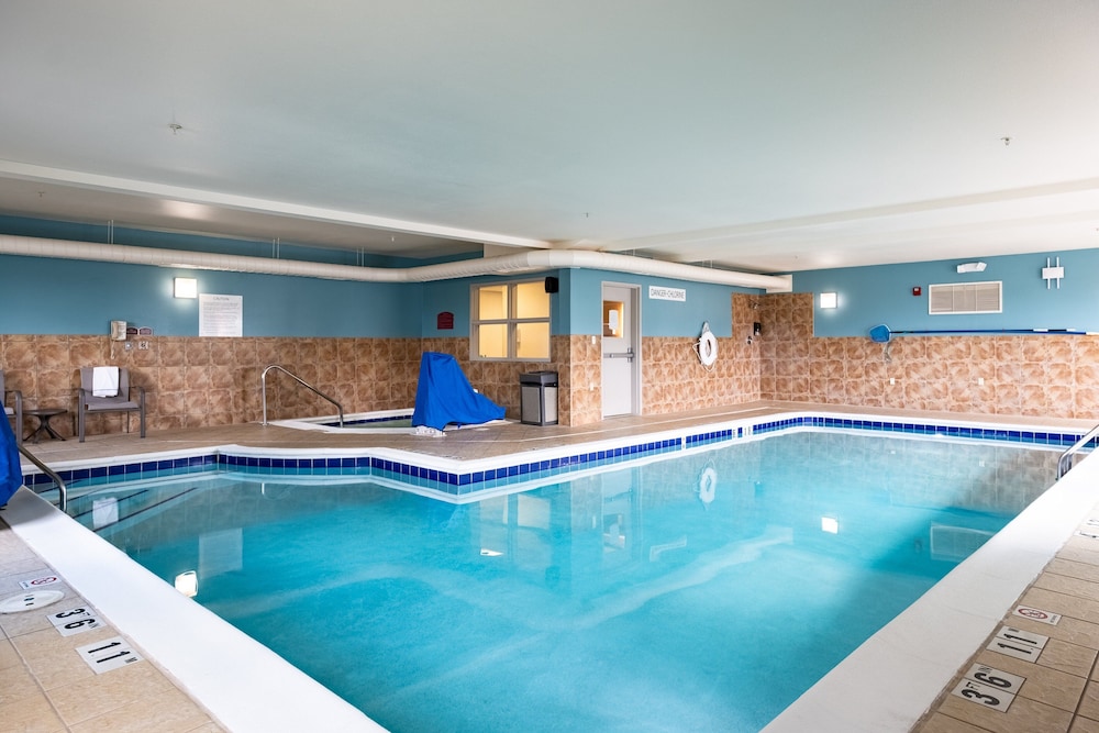 Holiday Inn Express & Suites Evanston By IHG - photo 44