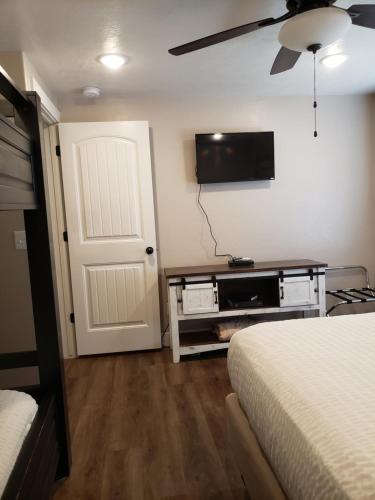 Flaming Gorge Resort - photo 18