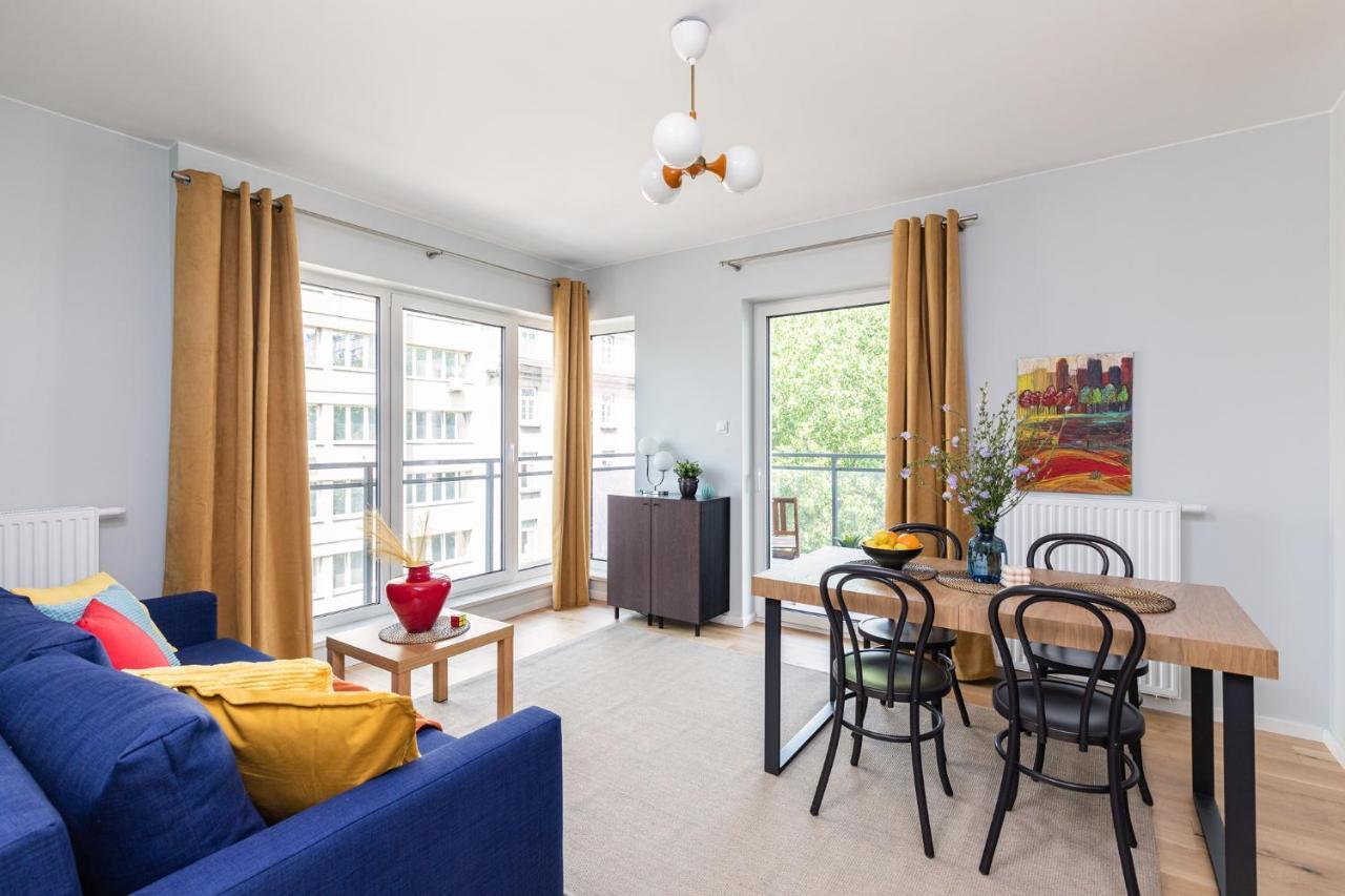Superapart Okrzei 12 Blisko Warszawskiego Zoo — 4-Star Luxury Hotel in Warsaw, Poland