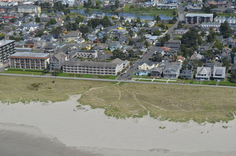 Hi Tide Oceanfront Inn - photo 52