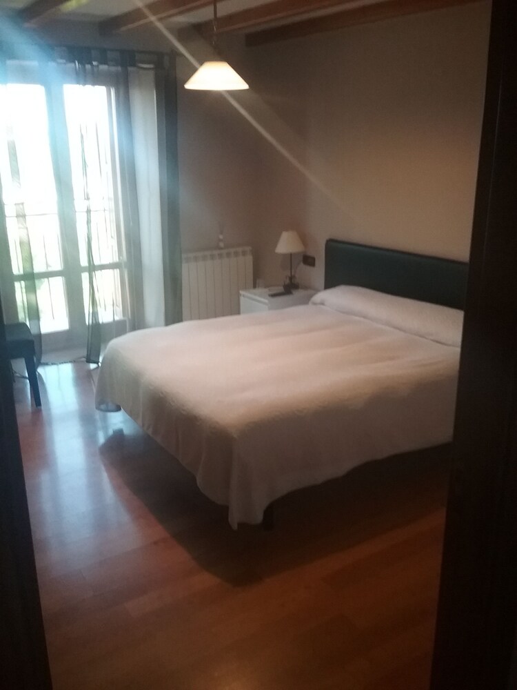 Hospedaje Nuestra Se ora de Ujue — hotel in Tafalla