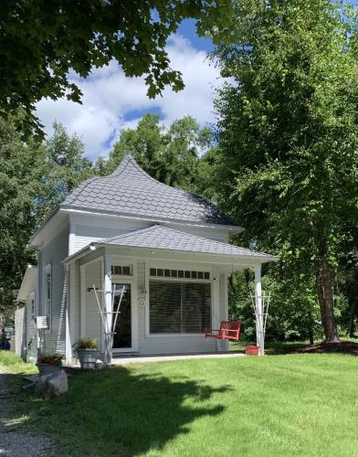 Lake Daze - last minute hotel in Boyne City