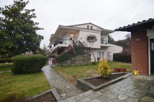 Nestoras Comfortable Stay Private Parking — 4-Star Luxury Hotel in Kastoria, Greece