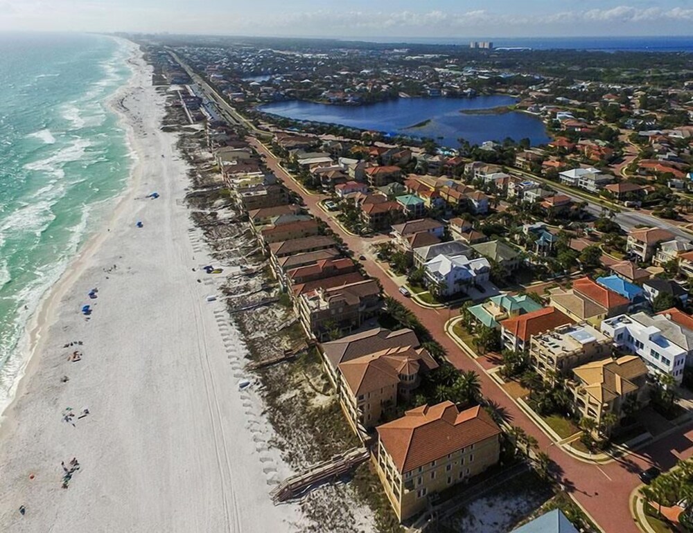 Just the Ticket 4 Bedroom Holiday Home by Five Star Properties — 4-Star Luxury Hotel in Destin, United States