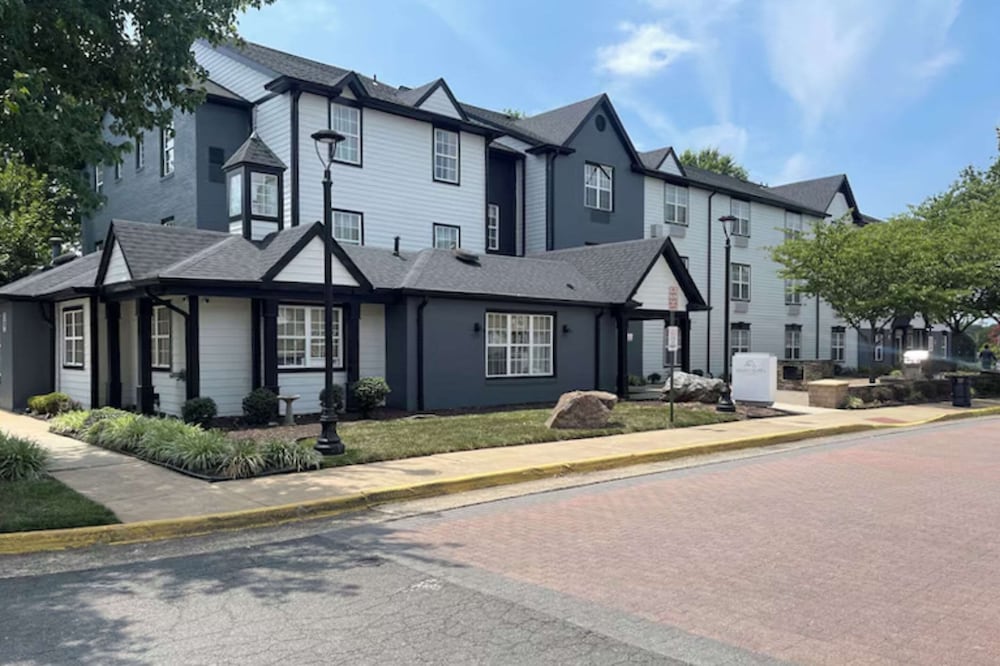 Hawthorn Suites by Wyndham Sterling Dulles - featured photo