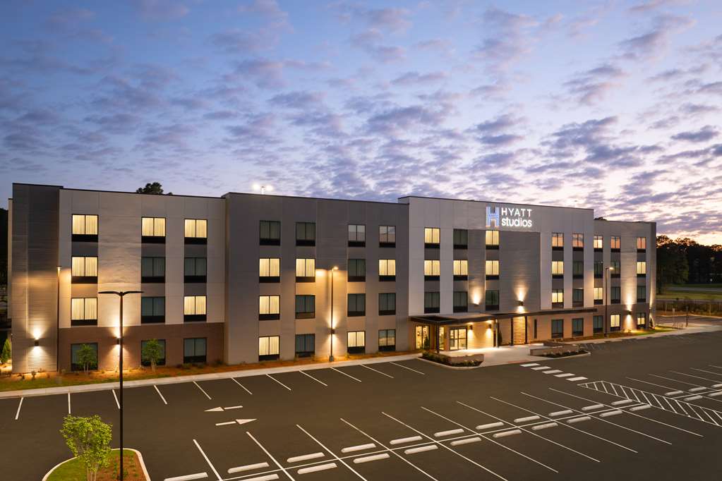 Hyatt Studios Mobile Tillmans Corner - featured photo