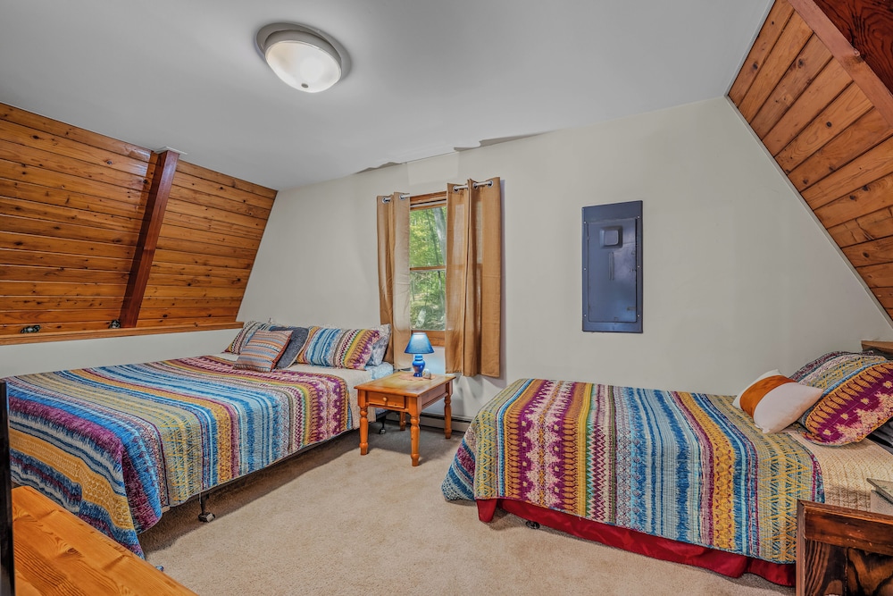 Cozy and Quaint — Berkeley Springs — photo 5