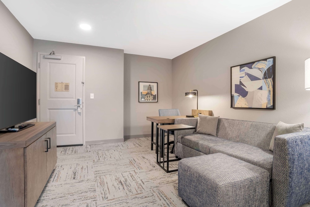 Hilton Garden Inn Charlotte Concord - photo 17