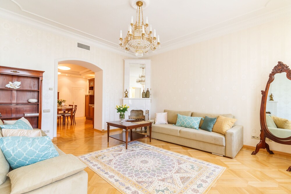 Charming Apartments near Hermitage — 4-Star Luxury Hotel in Saint Petersburg, Russia