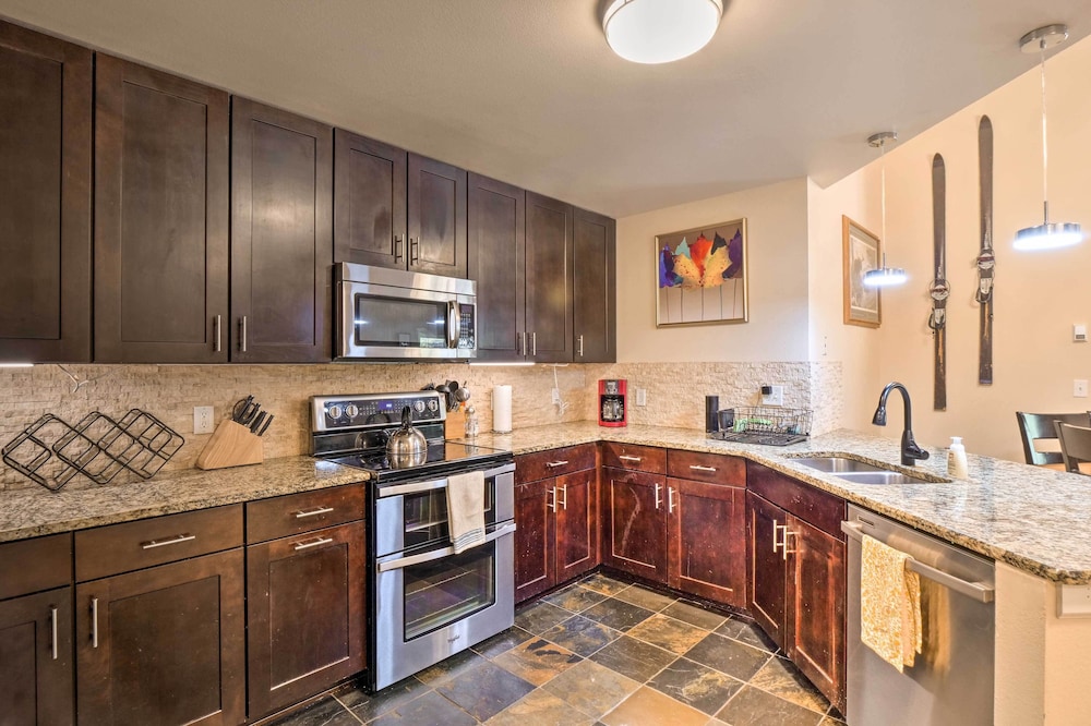 Breck Condo w Hot Tub Access: 6 Mi to Ski Resort - photo 9