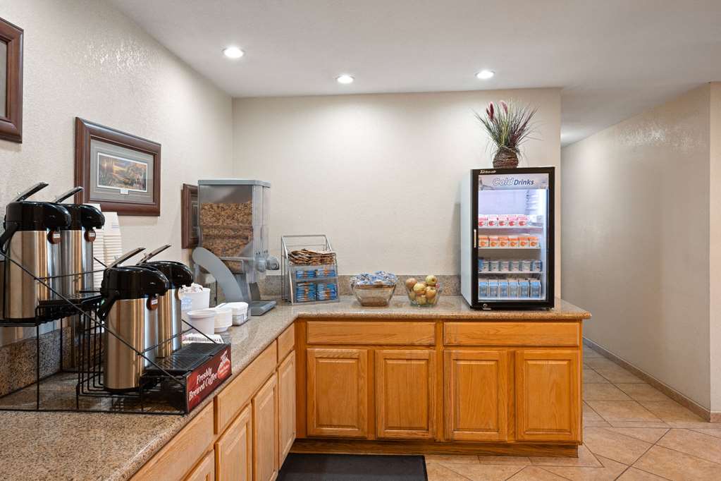 Super 8 by Wyndham Susanville - photo 2