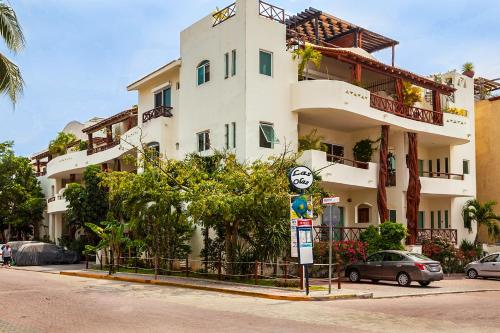 Las Olas Condominium #207 — 4-Star Luxury Hotel in Playa Del Carmen, Mexico