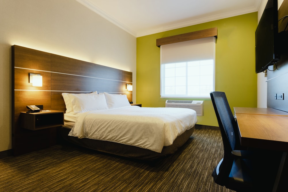Holiday Inn Express Suites Davis University Area - photo 10