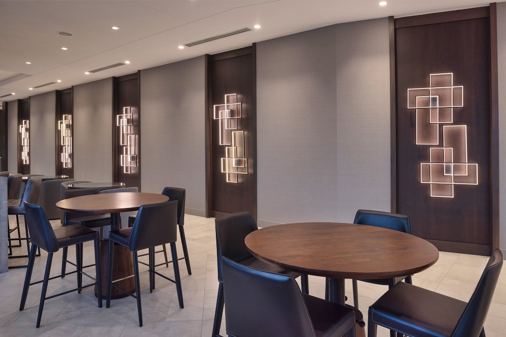 Holiday Inn Express Boston Logan Airport Revere by IHG - photo 42