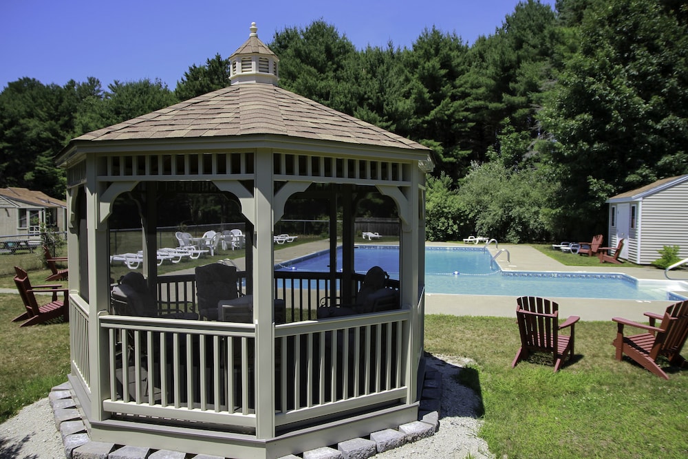 Kennebunk Gallery Motel & Cottages - photo 39