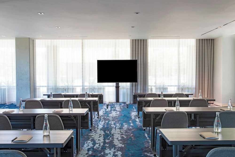 AC Hotel by Marriott Palo Alto - photo 35