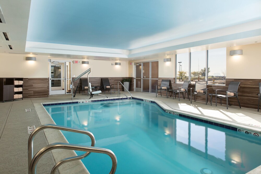 Fairfield Inn & Suites by Marriott Sacramento Folsom - photo 16