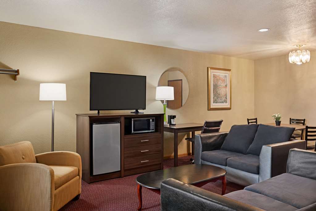 Super 8 by Wyndham Sikeston Miner Area - photo 19