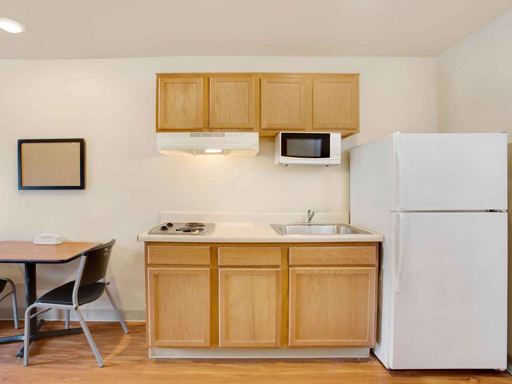 WoodSpring Suites Mobile - photo 6