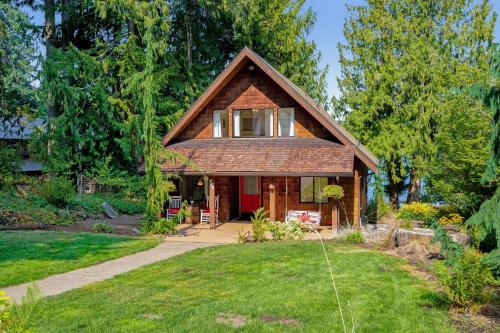 The Hayes Cabin In The Cove — 4-Star Luxury Hotel in Olympia, United States