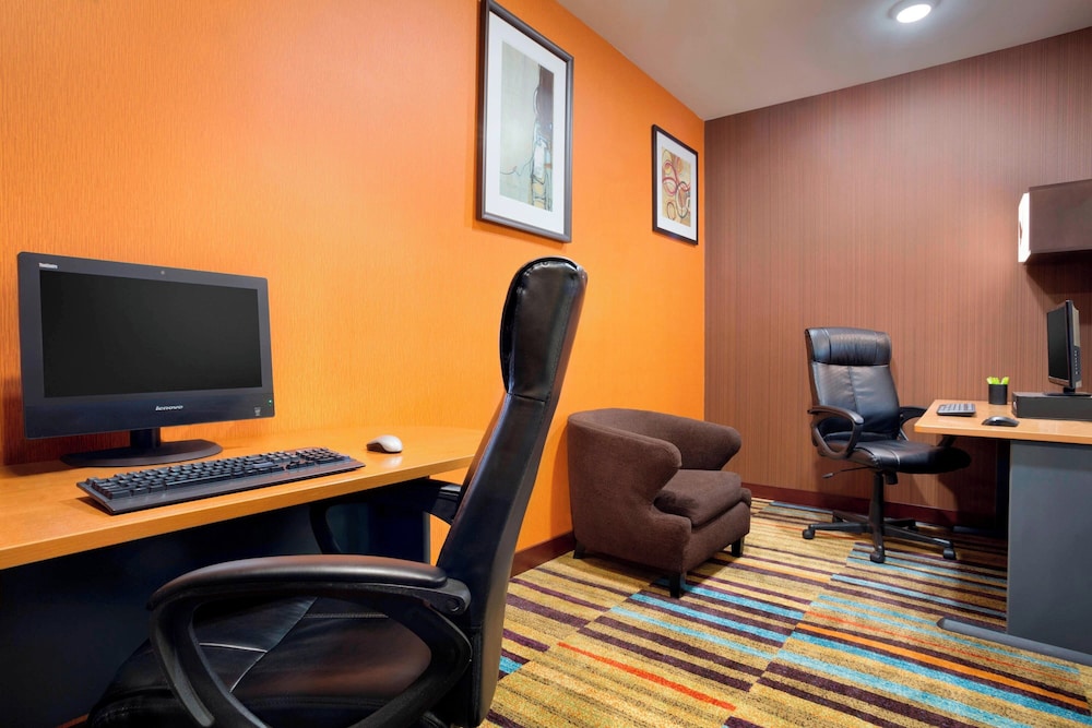 Fairfield Inn & Suites Fort Worth University Drive - photo 19