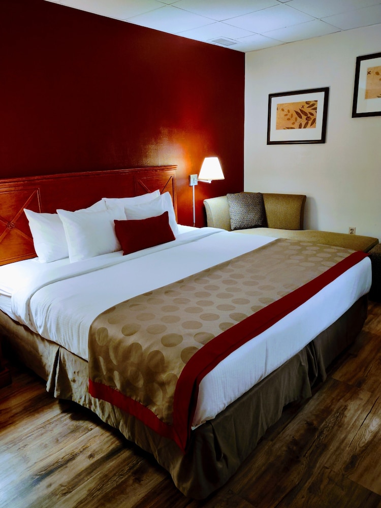Ramada by Wyndham Albert Lea - photo 48